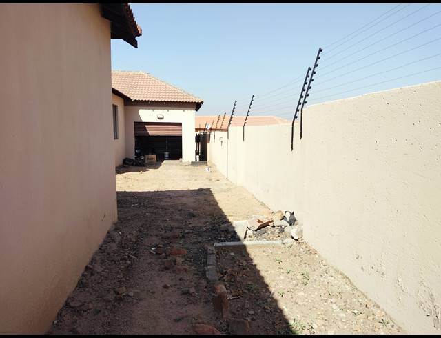 9 BEDROOM FREEHOLD FOR SALE IN TASBET PARK